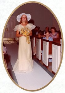 1976-07-03 Wedding012-Vivian