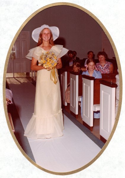 1976-07-03 Wedding012-Vivian